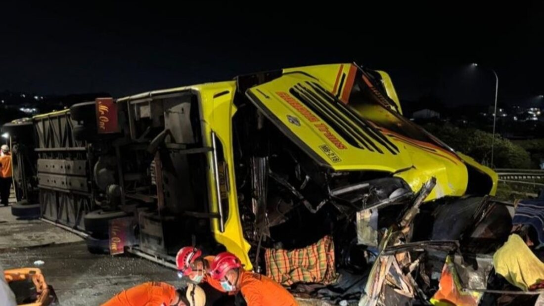 16 Orang Tewas Kecelakaan Bus PO Cahaya Trans