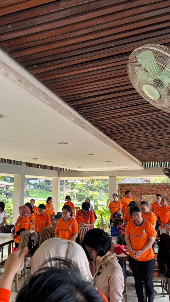 Koperasi Simpan Pinjam CUBG Kantor Pelayanan Pamulang Gelar Family Gathering 071771a0 Ae1c 46c1 908d 8db22fec6d08 576x1024